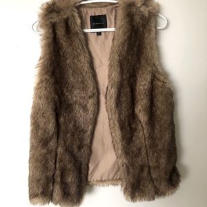 EUC faux fur vest